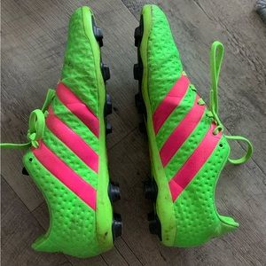 Adidas soccer cleats size 5